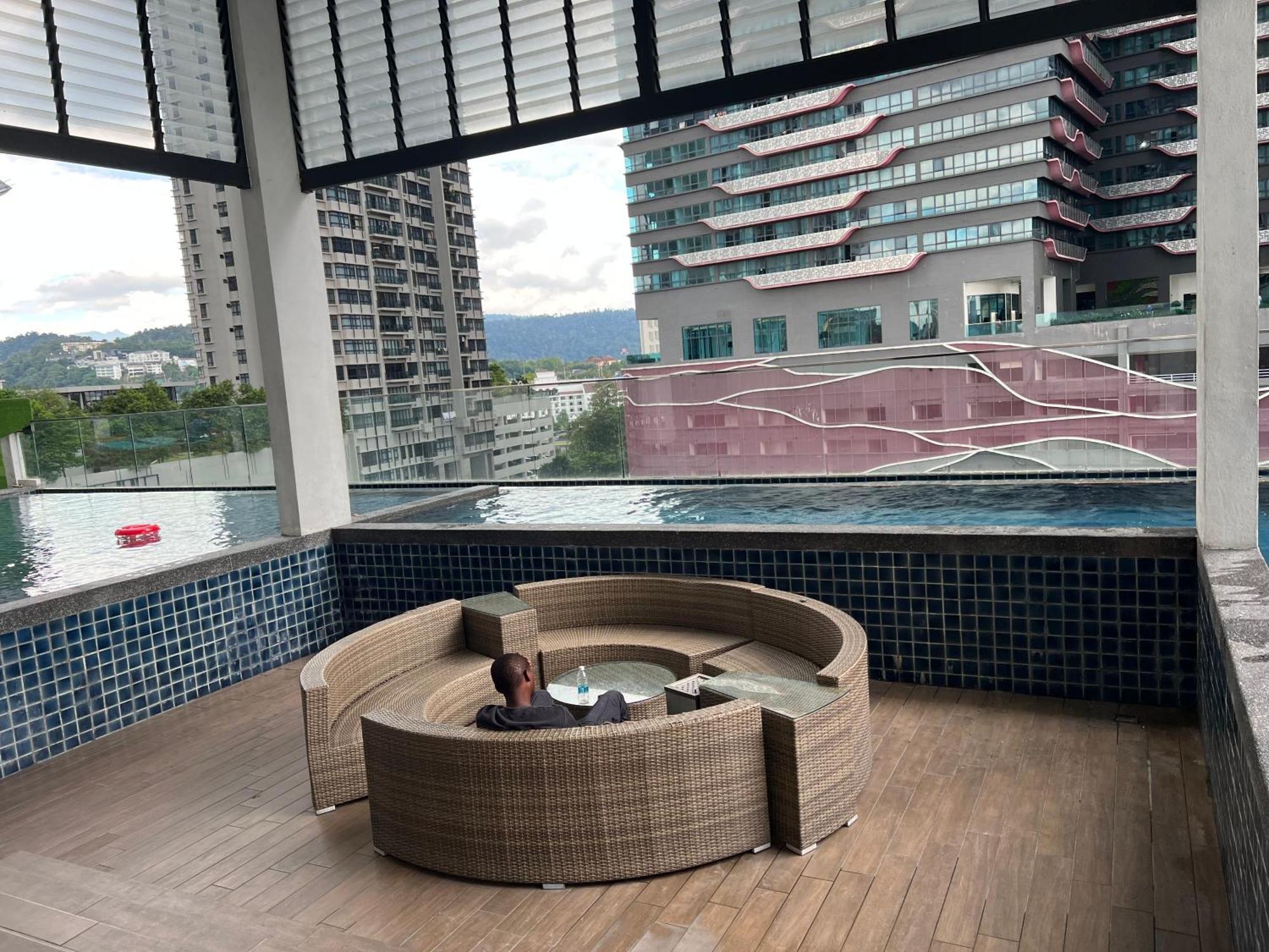 Reizz Residence By Classy Kuala Lumpur Luaran gambar